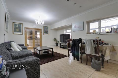 5 bedroom semi-detached house for sale - Southall, UB2