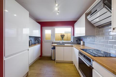 24 Beacon Road, Bridlington, YO16 6UX