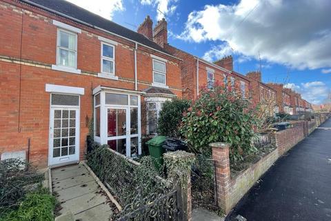 3 bedroom end of terrace house for sale - Pershore Road  Evesham