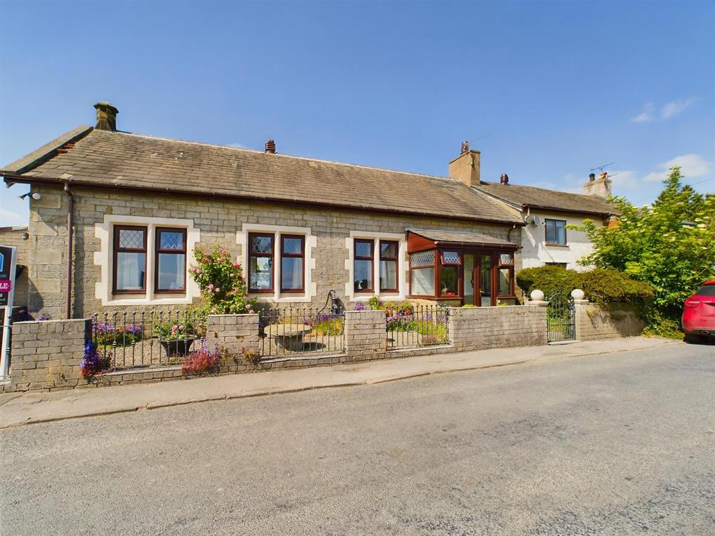 Thurnham, Lancaster 4 bed semidetached bungalow £385,000