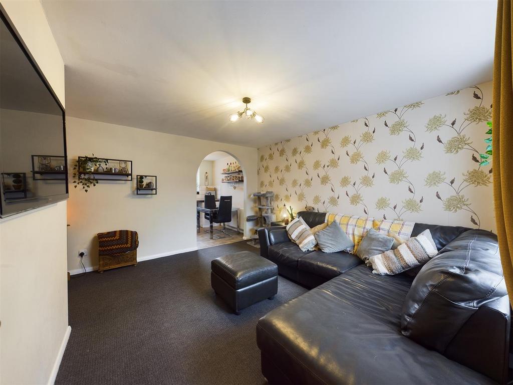 Parkfield Drive, Bridlington 2 bed terraced house £125,000