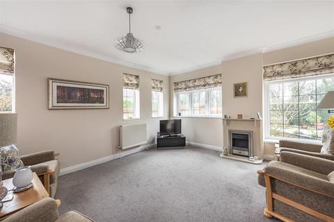 Hedgerows Caddington Common, Markyate, St Albans, AL3 8QF