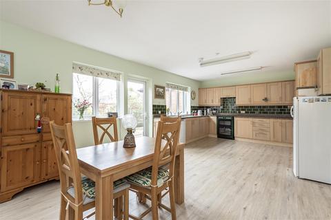 Hedgerows Caddington Common, Markyate, St Albans, AL3 8QF