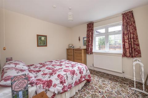 Hedgerows Caddington Common, Markyate, St Albans, AL3 8QF