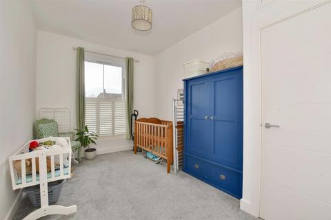 2 bedroom ground floor flat for sale - Manor Road, Lydd, Romney Marsh, Kent