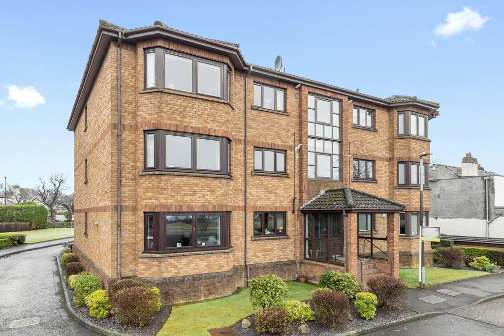 22/1 Cramond Road North, Edinburgh... 2 bed ground floor flat £250,000