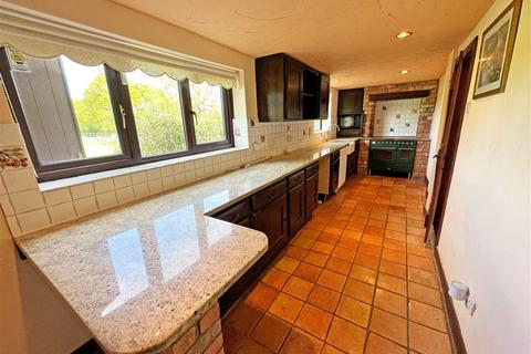 The Cottage Cleobury Lane, Earlswood, Solihull, B94 6AF