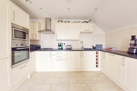 1 bedroom apartment to rent, Suttons Lane, Hornchurch, RM12