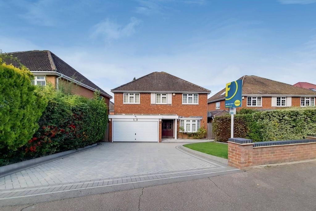 Nicholas Road, Elstree, Borehamwood, WD6 5 bed detached house £3,500