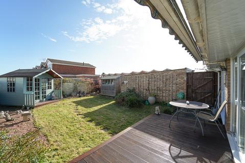2 bedroom bungalow for sale - Raven Close, Weston-Super-Mare, BS22