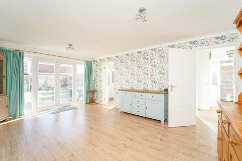 2 bedroom bungalow for sale - Raven Close, Weston-Super-Mare, BS22