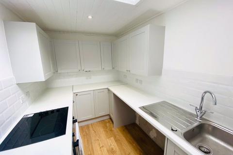 2 bedroom house to rent - Orchard Street, Chichester