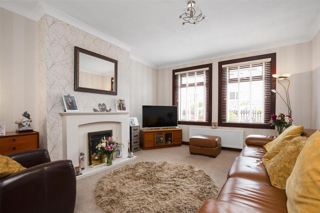 32 Gladstone Place Dunfermline 5.jpg