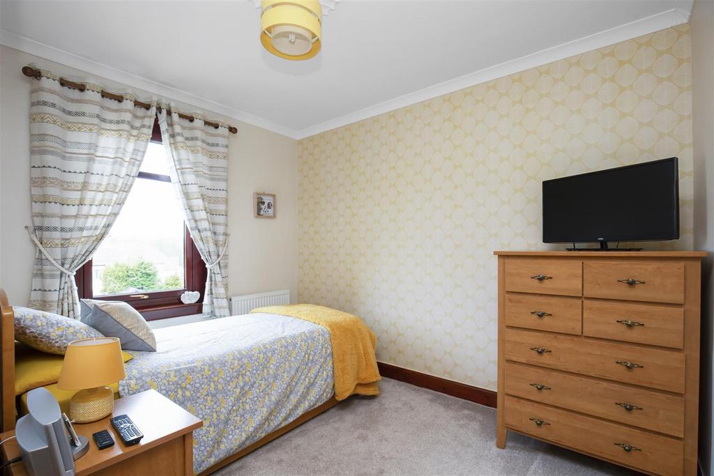 32 Gladstone Place Dunfermline 13.jpg