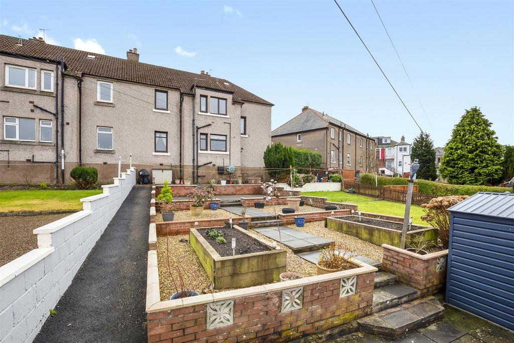 32 Gladstone Place Dunfermline 25.jpg
