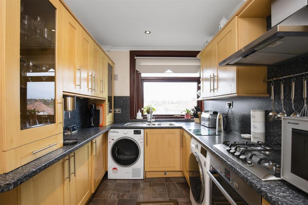 32 Gladstone Place Dunfermline 9.jpg