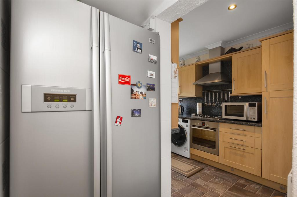 32 Gladstone Place Dunfermline 8.jpg