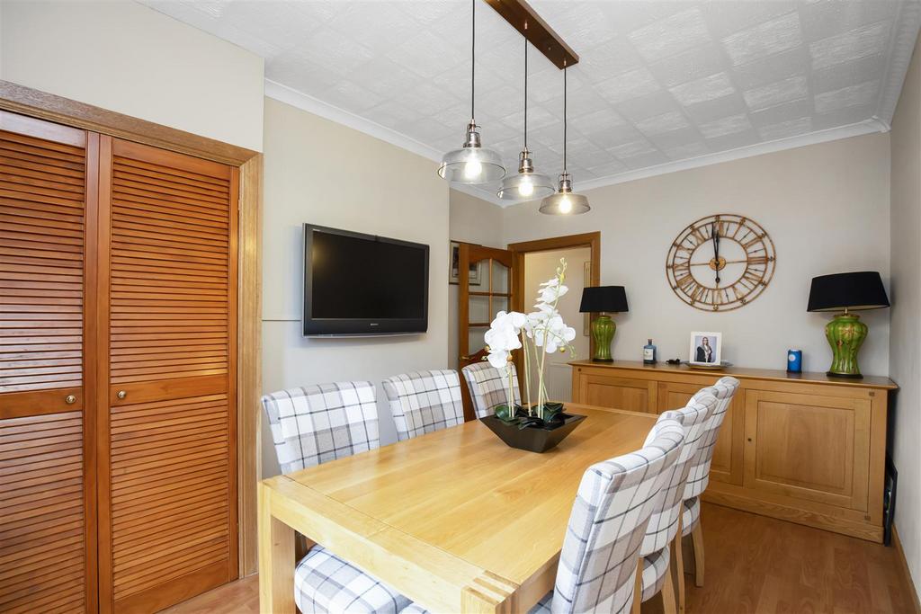 32 Gladstone Place Dunfermline 18.jpg