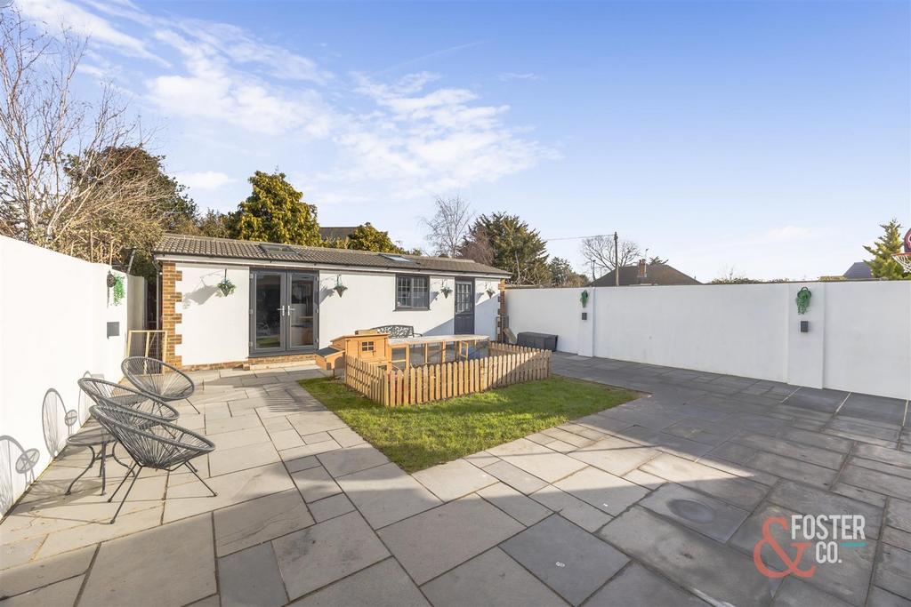Cokeham Road, Sompting, Lancing 4 bed semidetached bungalow £700,000