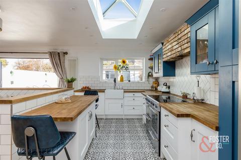 30 Cokeham Road, Sompting, Lancing, BN15 0AE