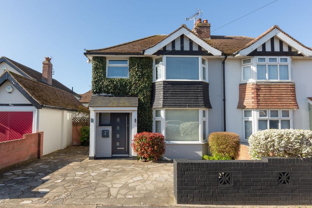 Kent Gardens, Birchington, CT7 3 bed semidetached house for sale £399,995