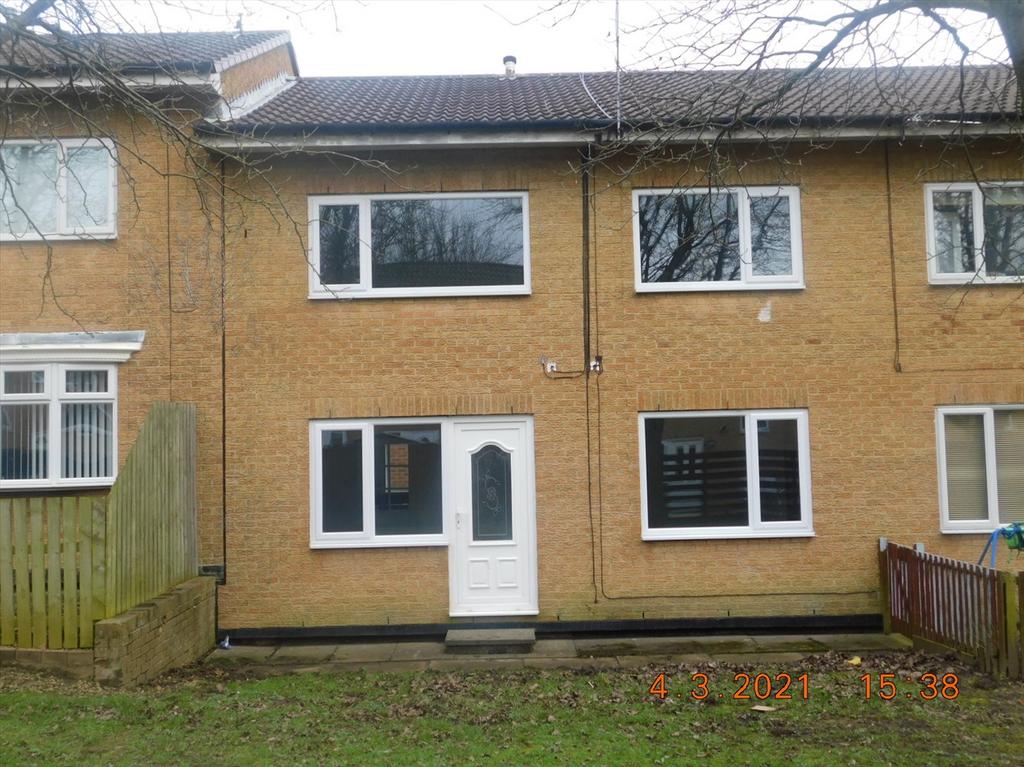 PENTLAND CLOSE, PETERLEE, PETERLEE, SR8 3 bed terraced house £575 pcm