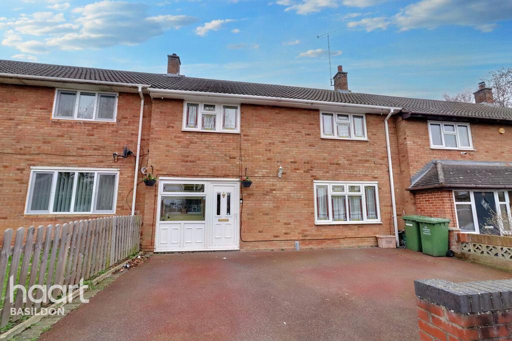 Highland Avenue, Basildon 4 bed terraced house for sale £375,000