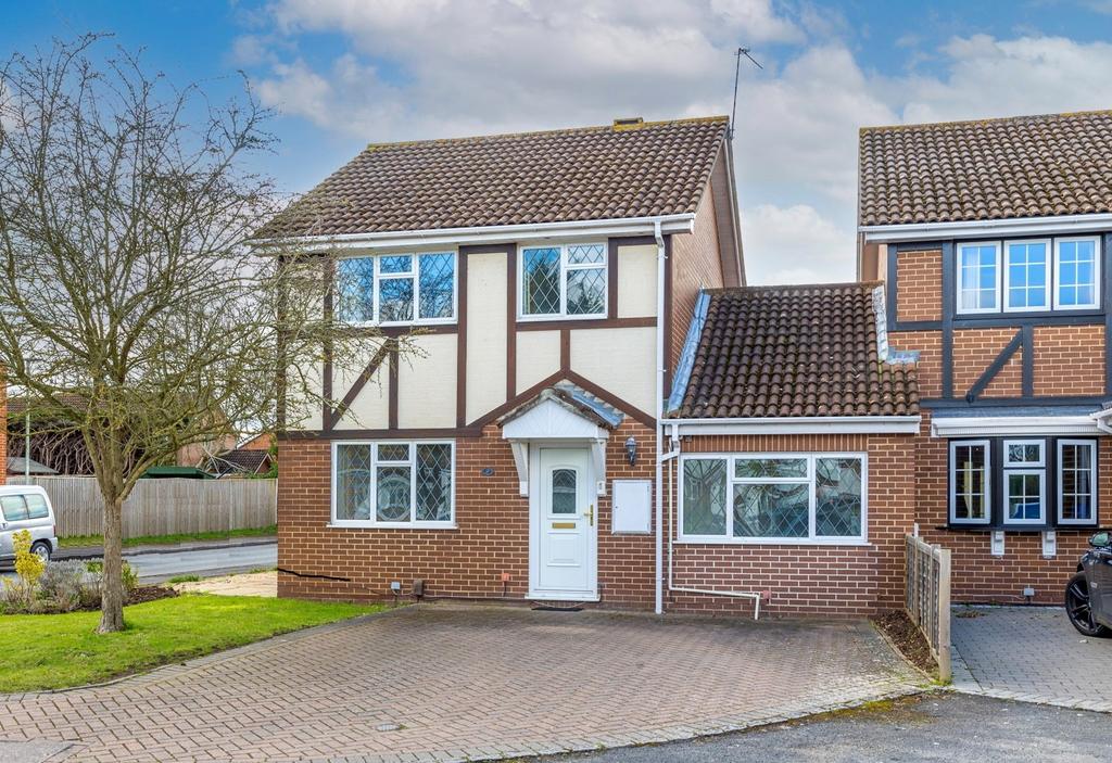 Merrifield Close, Lower Earley, Reading, RG6 4BN 3 bed house for sale