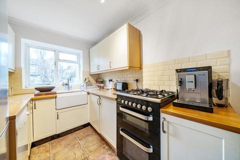 28a Bromley Road, Beckenham, BR3 5JD