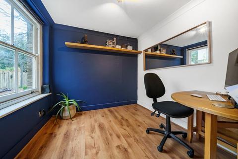 28a Bromley Road, Beckenham, BR3 5JD