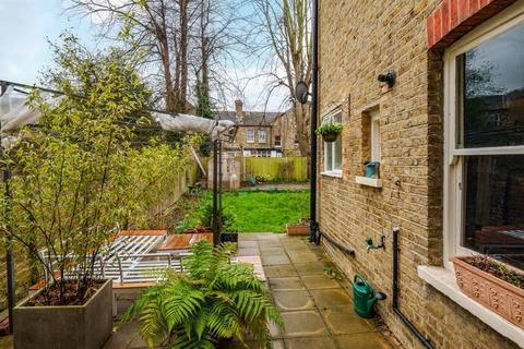 28a Bromley Road, Beckenham, BR3 5JD