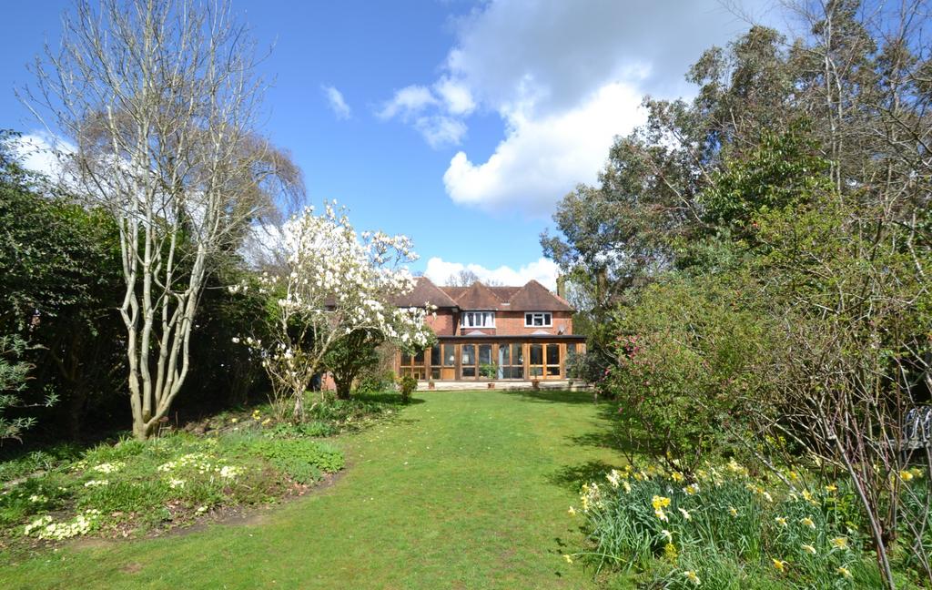 Longfield Drive, Amersham 5 bed detached house £1,675,000