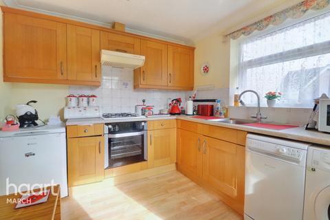 2 bedroom detached bungalow for sale - Richards Close, March
