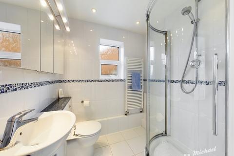 21 Aplin Road, Aylesbury, HP21 9BU