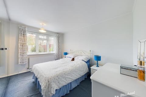 21 Aplin Road, Aylesbury, HP21 9BU