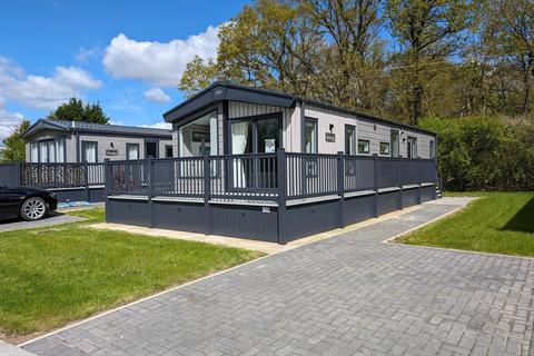 2 bedroom lodge for sale, Stixwould Road, Woodhall Spa Lincolnshire