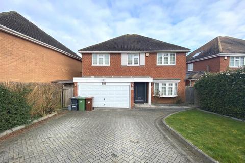 5 bedroom detached house to rent, Nicholas Road, Elstree