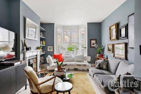 4 bedroom end of terrace house to rent, Edison Road, Crouch End, N8