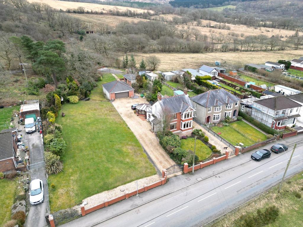 Dulais Road, Seven Sisters, Neath, Neath Port Talbot. SA10 9ER 3 bed detached house for sale £