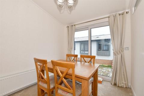 2 bedroom park home for sale, Maidstone Road, Paddock Wood, Kent