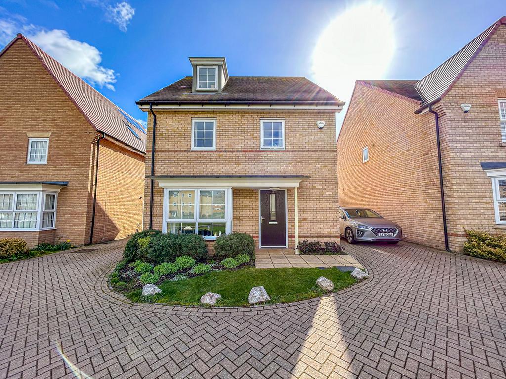 Broadstone Road, Stanfordlehope, SS17 5 bed detached house for sale