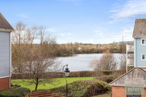 4 bedroom end of terrace house for sale - The Lakes, Larkfield, ME20