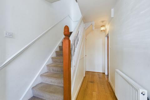 71 Chestnut Road, Northampton, NN3 2JL