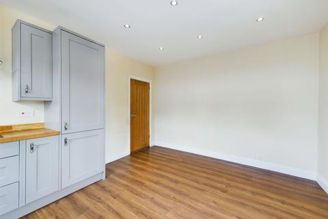 71 Chestnut Road, Northampton, NN3 2JL