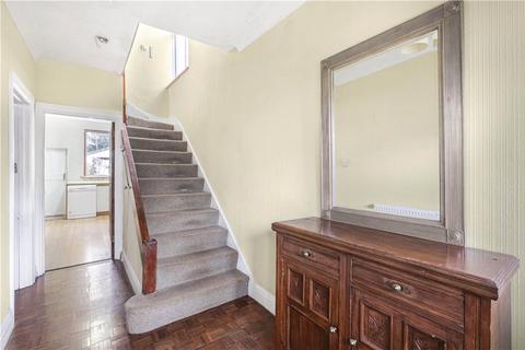 38 Wharncliffe Gardens, London, SE25 6DQ