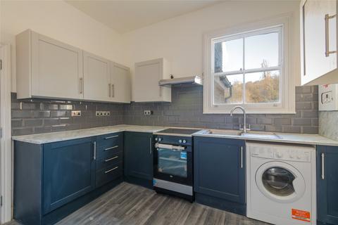 3 bedroom apartment to rent - Upland Road, London, SE22