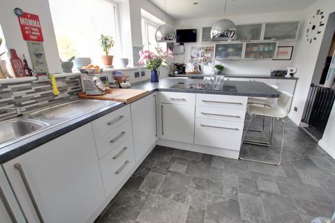 5 bedroom detached house for sale - Hawthorn Road, Hythe,