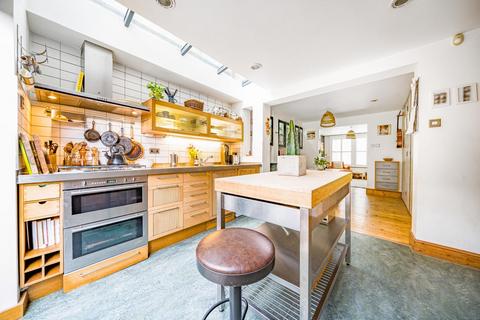 79 Boyton Road, London, N8 7AE