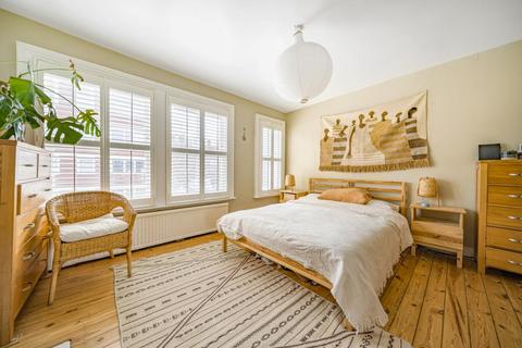 79 Boyton Road, London, N8 7AE