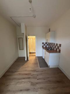 1 bedroom flat to rent, Green Lanes N13